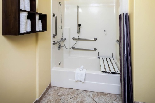 La Quinta Inn & Suites by Wyndham Inglewood image 20